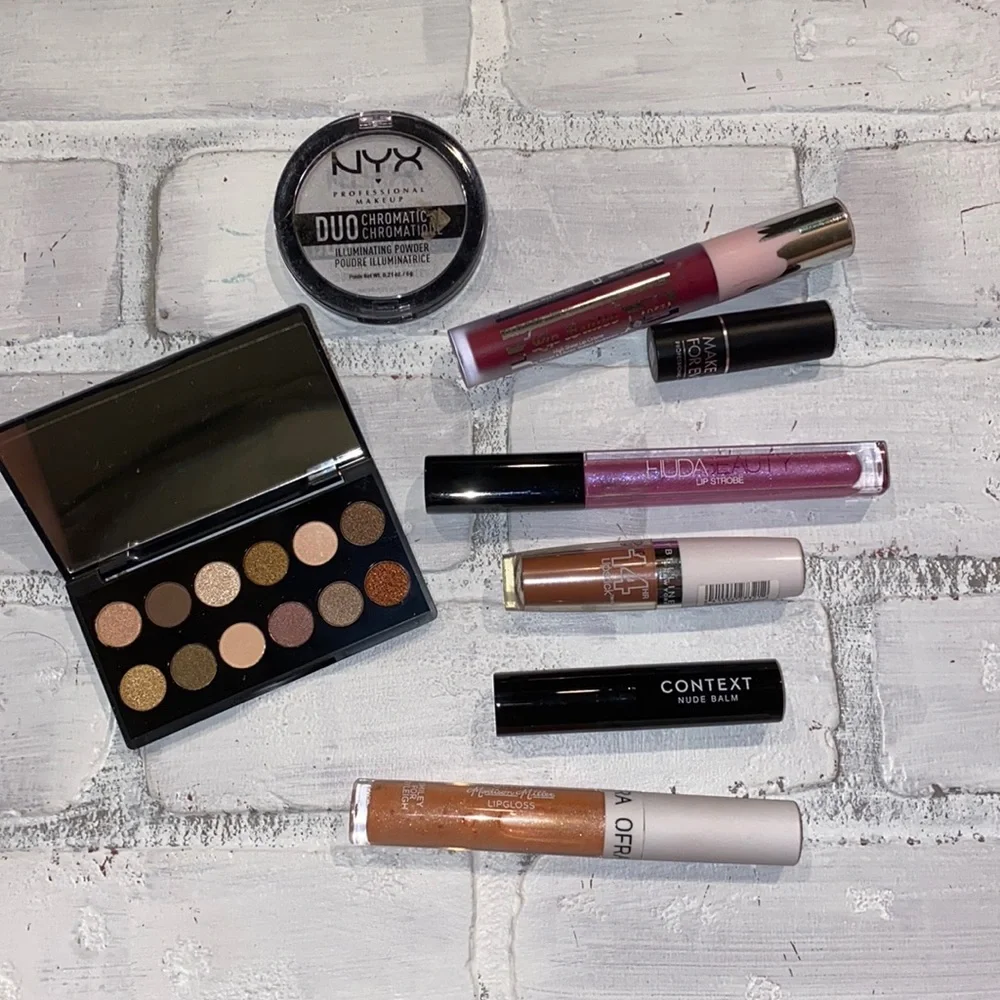 Mixed makeup lipstick eyeshadow highlighter bundle!!